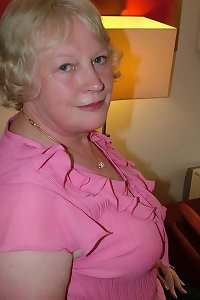 this uber-sexy mommy has a very big grasped salami