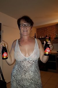older and steaming 286 (Busty softcore dressed)